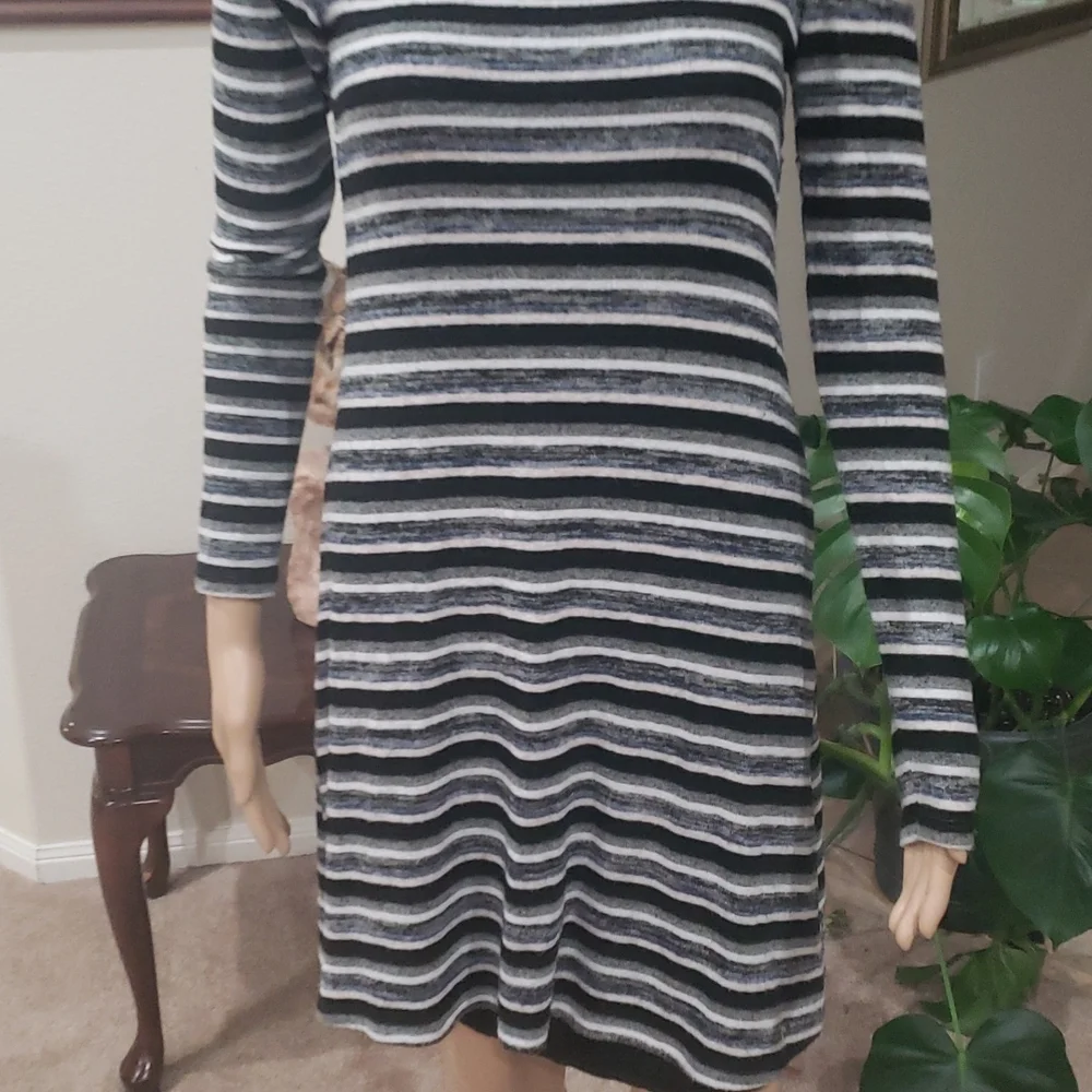 AE S soft & sexy cold shoulder mini sweater dress white and navy striped - Picture 4 of 9